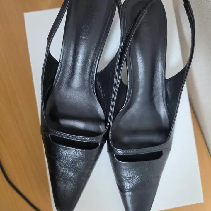 [BUNJANG] Pieton Cara Slingback Pumps Matte Black 250mm / 피에톤 pieton cara 매트블랙 슬링백 펌프스 250 발볼넓힘