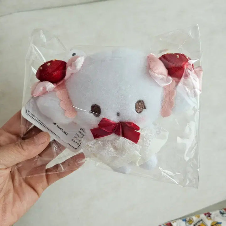 [BUNJANG] Sanrio Sweet Cake Strawberry Shortcake Mascot CorgiMung Plush / 산리오 스위트 케이크 딸기 쇼트 케이크 마스코트 코기뮹인형