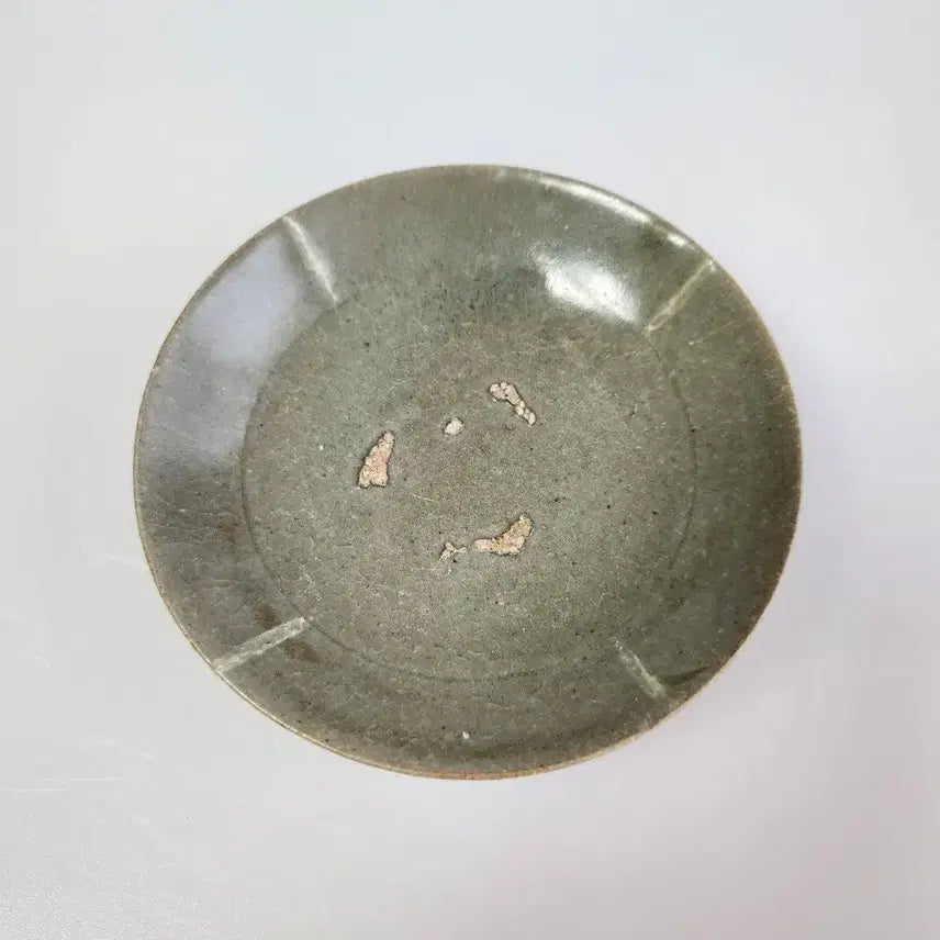 [BUNJANG] Antique Goryeo Dynasty Celadon White Inlaid Line Pattern Plate / 골동품 고려시대 제작된 고려청자 백상감 접시