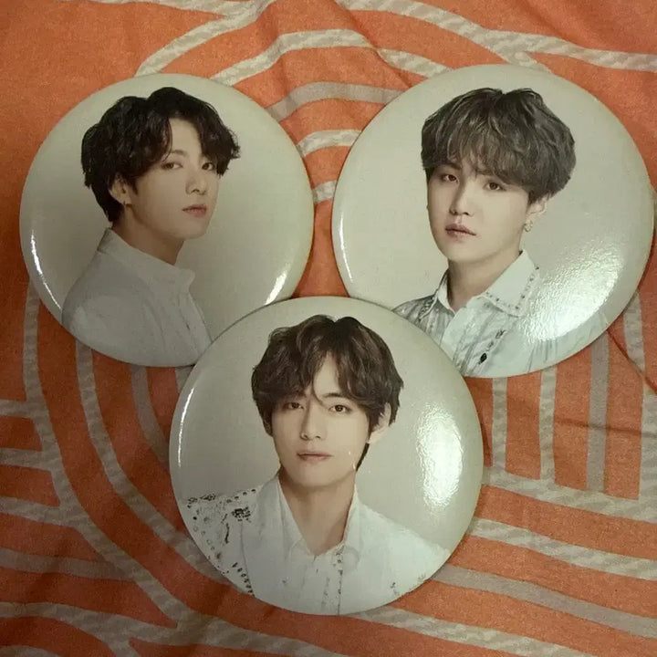 [BUNJANG] BTS Suga V Jungkook Can Badges Bundle Set / 방탄소년단 캔뱃지 슈가 뷔 정국