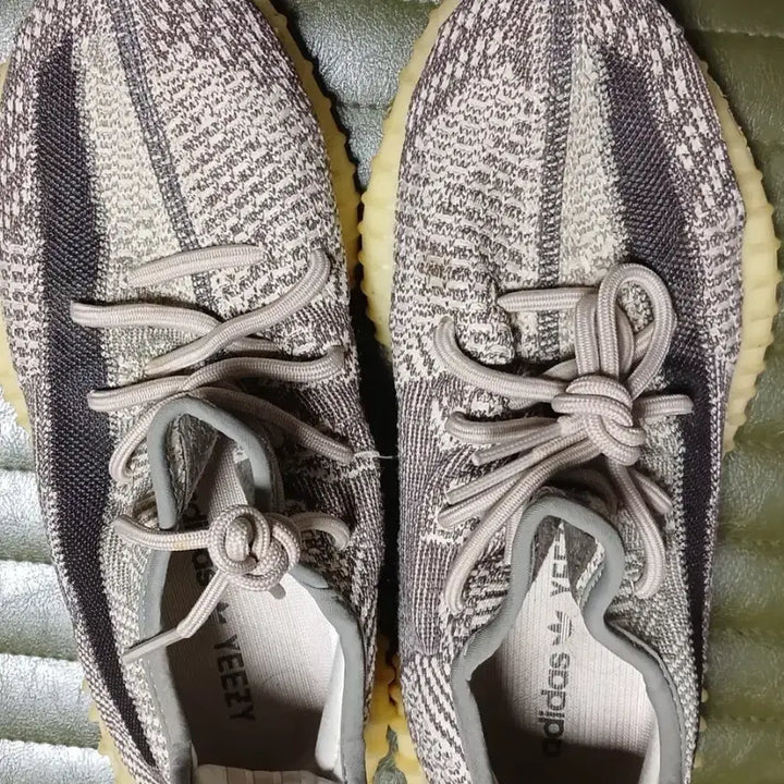 [BUNJANG] Adidas Yeezy Boost 350 V2 Zebra / 아디다스 이지부스트 350 V2 지브라