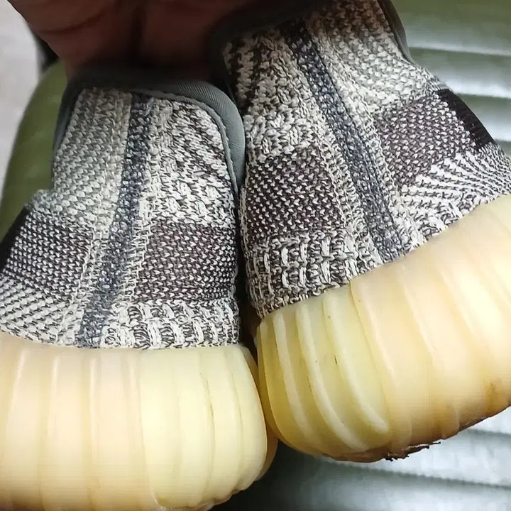 [BUNJANG] Adidas Yeezy Boost 350 V2 Zebra / 아디다스 이지부스트 350 V2 지브라