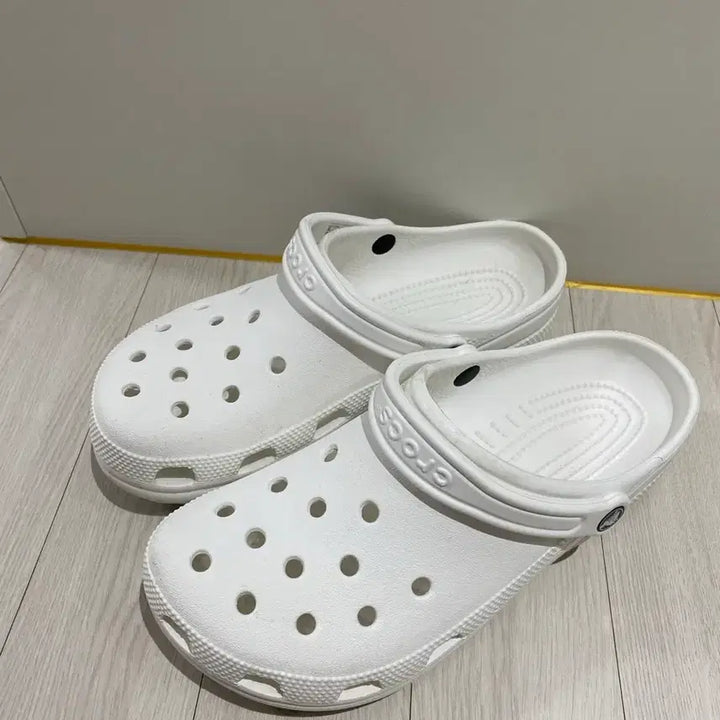 [BUNJANG] Crocs Classic Clog White Size 270 / 크록스 클래식 클로그 화이트 270