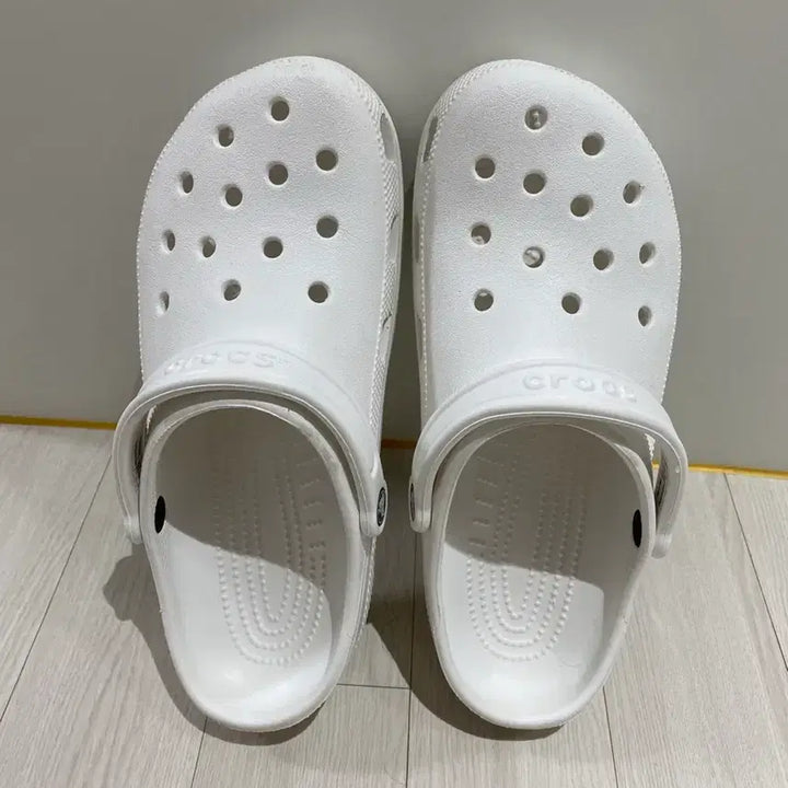 [BUNJANG] Crocs Classic Clog White Size 270 / 크록스 클래식 클로그 화이트 270