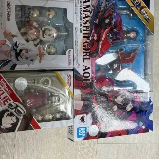 [BUNJANG] Bandai Tamashii Nations SHF Paimon &amp; Figures Bundle Set / (급) shf 혼웹 한정판 페이몬 하고 shf 피규어 2개 일괄 팝니다.