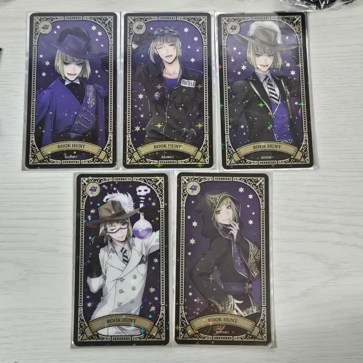 [BUNJANG] Twisted Wonderland Luke Silhouette Card Set / 트위스테 루크 비주얼 카드 기숙사복 운동복 교복 실험복 식전복 세트