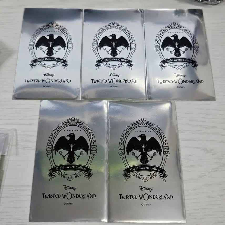 [BUNJANG] Twisted Wonderland Luke Silhouette Card Set / 트위스테 루크 비주얼 카드 기숙사복 운동복 교복 실험복 식전복 세트