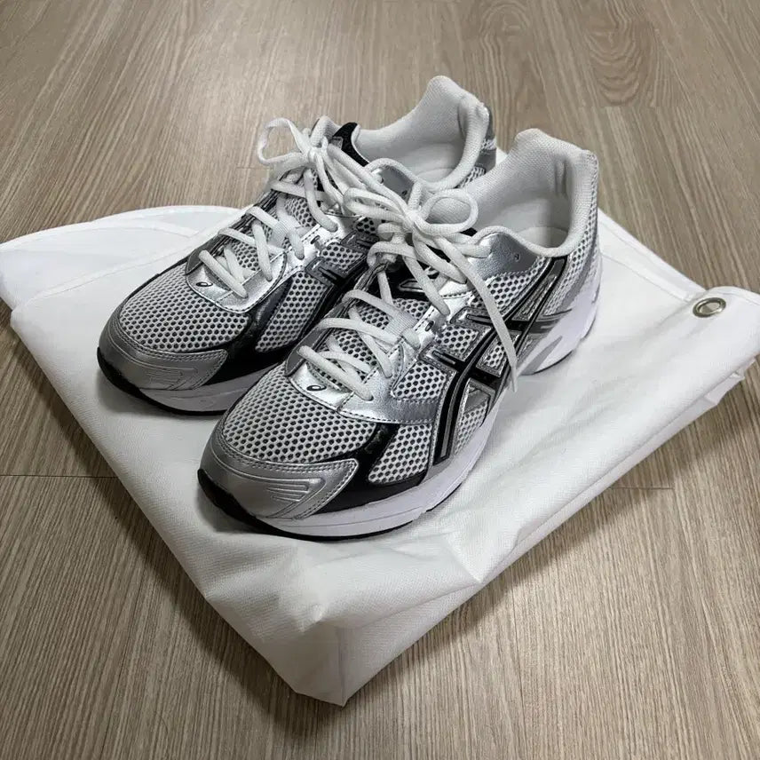 [BUNJANG] Asics Gel-1130 White Black Shoes / 아식스 젤1130 화이트 블랙 285