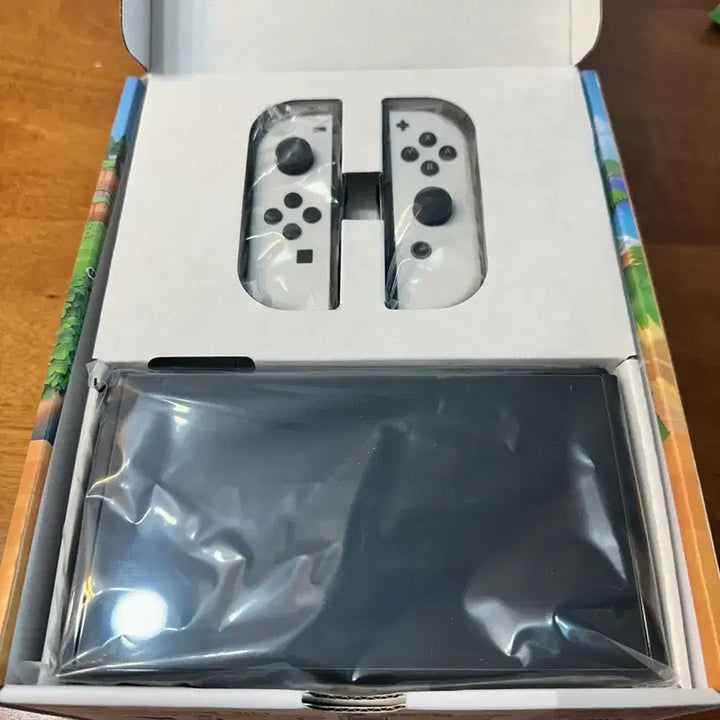 [BUNJANG] Nintendo Switch OLED Animal Crossing Edition with Pouch / 풀박) 닌텐도 스위치 OLED 모동숲 에디션 + 파우치