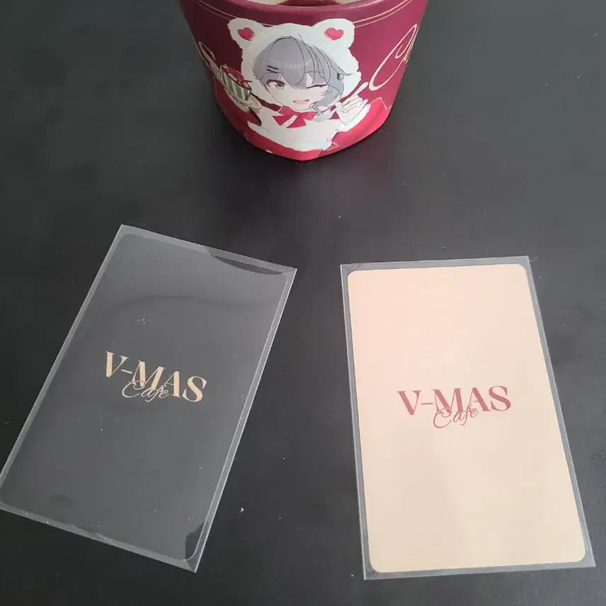 [BUNJANG] LeeSeoAIdol V-MAS Bichan Photocard and Coffee Holder Set / 이세계아이돌 이세돌 비챤  V-MAS 포카+컵홀더 팝니다