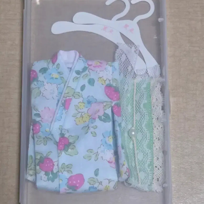 [BUNJANG] Obitsu OB22 OB24 Strawberry Floral Pattern Kimono / 오비츠 ob22 ob24 꽃 딸기 무늬 하늘색 기모노
