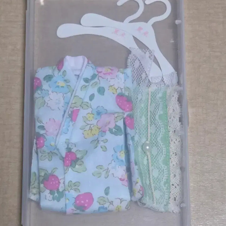 [BUNJANG] Obitsu OB22 OB24 Strawberry Floral Pattern Kimono / 오비츠 ob22 ob24 꽃 딸기 무늬 하늘색 기모노