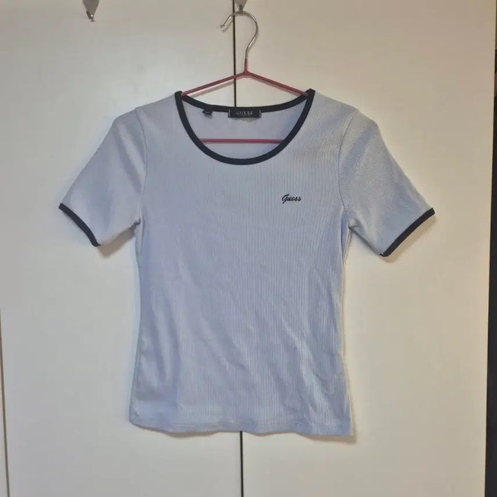 [BUNJANG] Guess Ribbed Round Neck Short Sleeve T-shirt / 게스 링거 골지 라운드넥 반팔 티 풀오버 만원샵