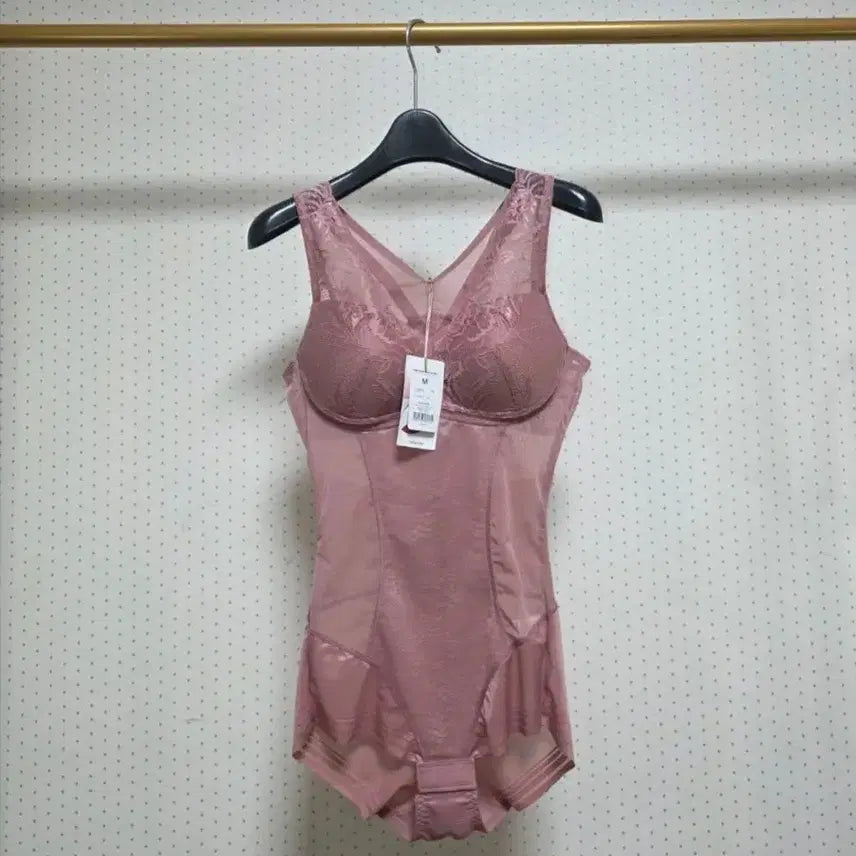 [BUNJANG] Shinyoung Wacoal All-in-One Body Shaper M Size (New) / 신영와코르 올인원 바디쉐이퍼M사이즈(새상품)