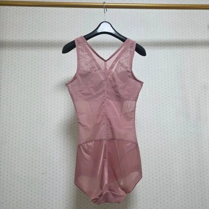 [BUNJANG] Shinyoung Wacoal All-in-One Body Shaper M Size (New) / 신영와코르 올인원 바디쉐이퍼M사이즈(새상품)