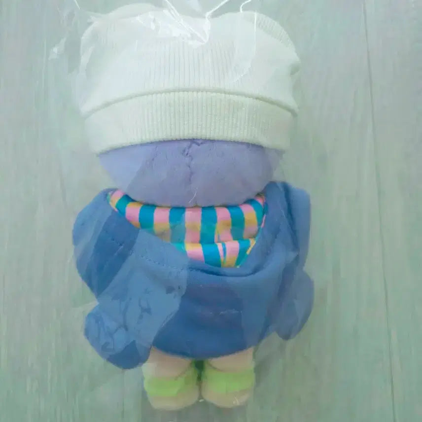 [BUNJANG] BTS V 20cm Doll with Dou You Outfit Set / 방탄소년단 BTS V 방탄 뷔 20cm 인형 판매합니다
