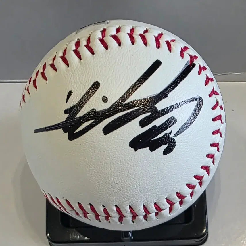 [BUNJANG] Oh Won-seok KT Wiz Signed Baseball / 오원석 KT위즈 로고볼 싸인볼