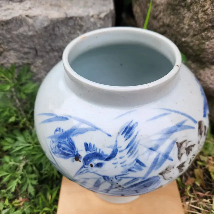 [BUNJANG] Celadon Porcelain Iron-Painted Bird and Flower Motif Vase / 청화백자 철화 조화문호