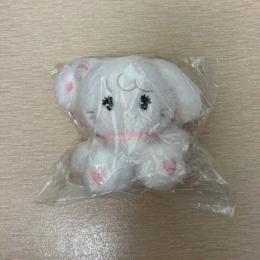 [BUNJANG] Mikko Characters Cammy Rabbit Mascot Plush Keychain / mikko 미코 캐릭터즈 캐미 토끼 마스코트 인형 키링