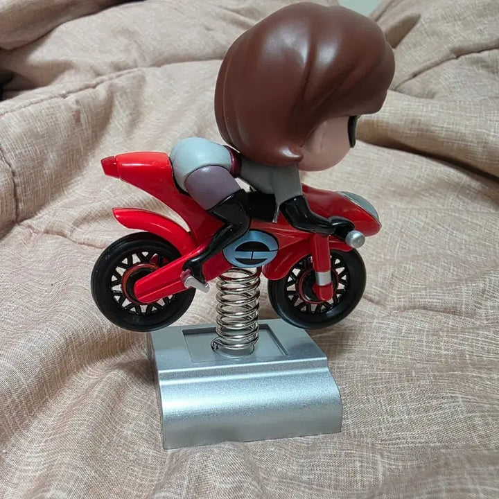 [BUNJANG] Pipmart Disney Pixar Incredibles Elastigirl Springy Car Figure / 핍마트 디즈니 픽사 흔들흔들 스프링카 인크레더블 엘라스티걸