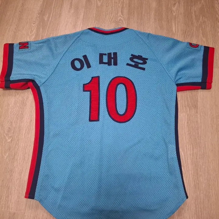 [BUNJANG] Lotte Giants Lee Dae-ho Professional Champion Smurf Size 44 Jersey / 롯데자이언츠 이대호 프로페셔널 챔피언 스머프 44사이즈 유니폼