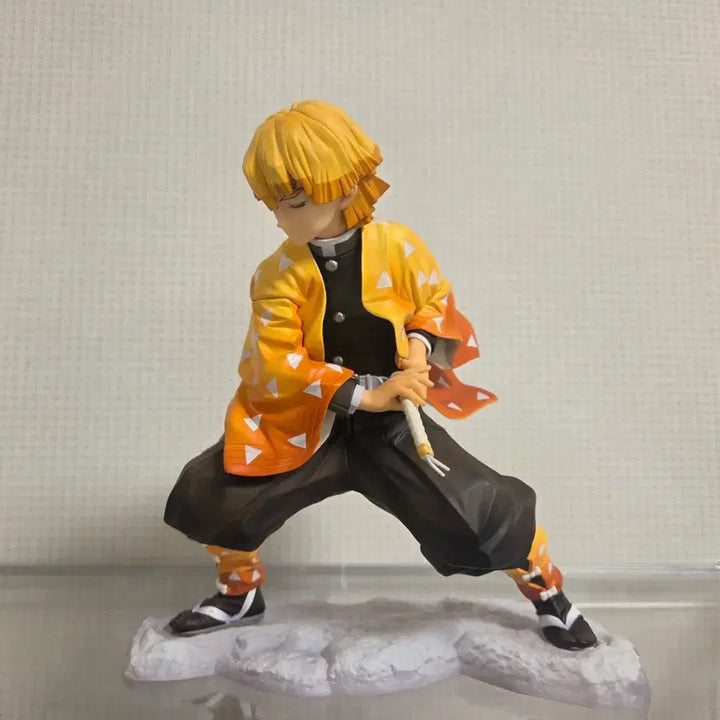 [BUNJANG] Demon Slayer Zenitsu Kotobukiya Figure / 귀멸의칼날 젠이츠 코토부키야 피규어 판매
