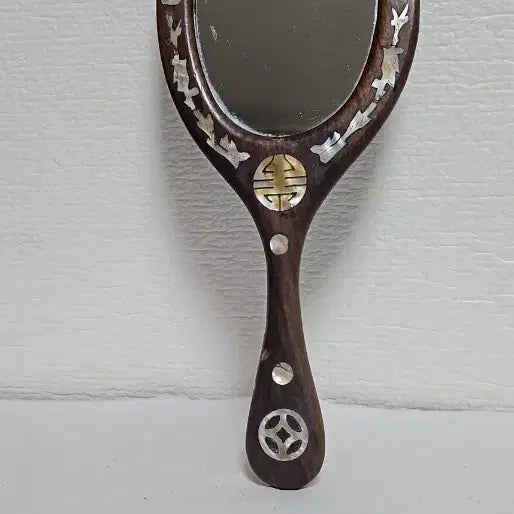 [BUNJANG] Antique Korean Mother-of-Pearl Lacquerware Hand Mirror with Dangcho Pattern / 옛날 나전칠기 자개 손거울 면경 희귀거울  당초문 옛날거울  경대