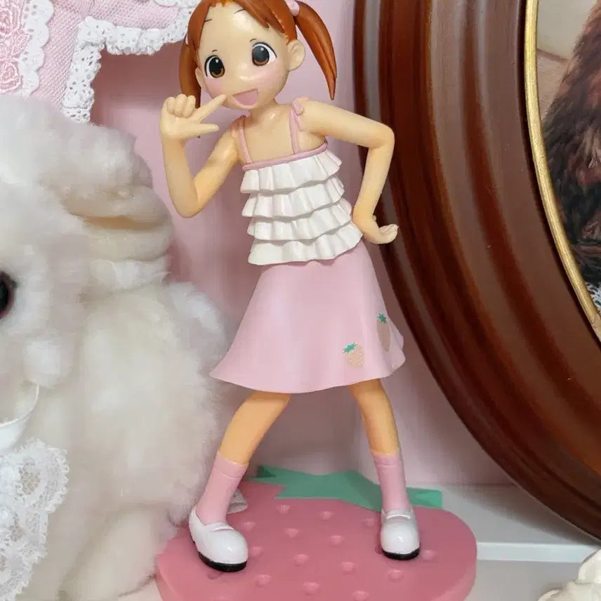 [BUNJANG] Classic DX Strawberry Marshmallow Miwako Sakurada Figure / 고전 DX 딸기마시마로 미우 피규어 / 고전 미소녀 피규어