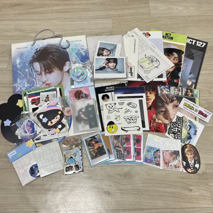 [BUNJANG] NCT Mark Bundle Set - Official &amp; Unofficial Goods / nct 마크 공굿 비공굿 일괄 양도