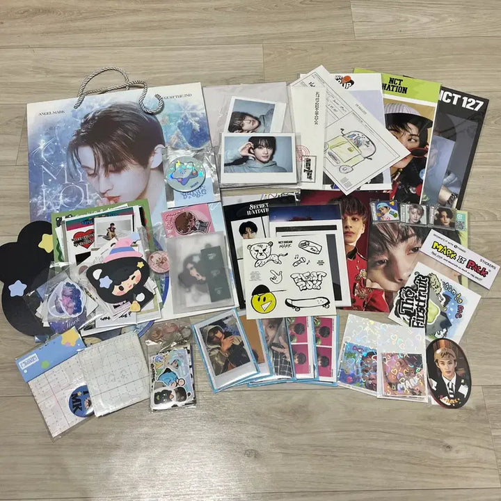 [BUNJANG] NCT Mark Bundle Set - Official &amp; Unofficial Goods / nct 마크 공굿 비공굿 일괄 양도