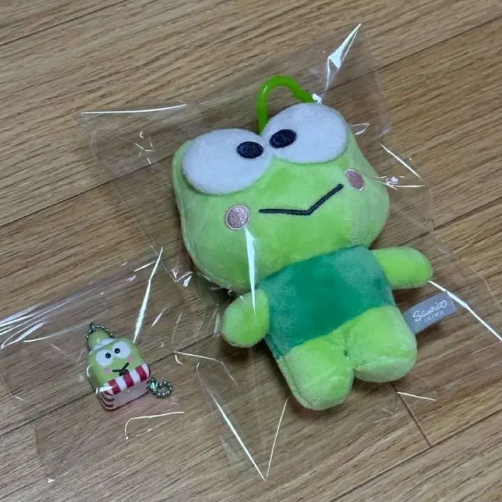 [BUNJANG] Sanrio Keroppi Plush Doll &amp; Gachapon Bundle Set / 산리오 케로피 인형 가챠 일괄
