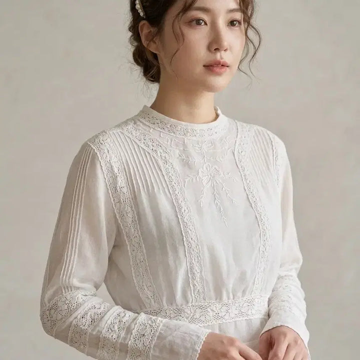 [SOLD OUT] 엔틱 레이스 자수 시폰 블라우스 | 화이트 | 44반~슬림55