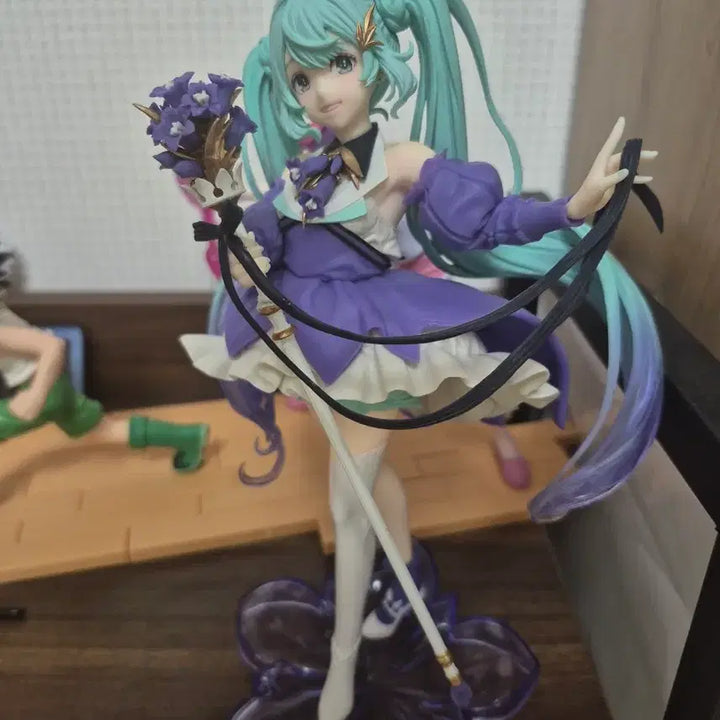 [BUNJANG] Hatsune Miku AMP+ Birthday 2024 Flower Version Figure / 하츠네 미쿠 AMP+ 버스데 이 2024 플라워 버전 피규어판매