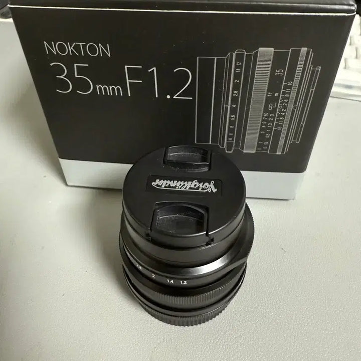 [BUNJANG] Voigtländer Nocton 35mm f/1.2 Fujifilm Lens / 보이그랜더 35mm 1.2 녹턴 후지필름