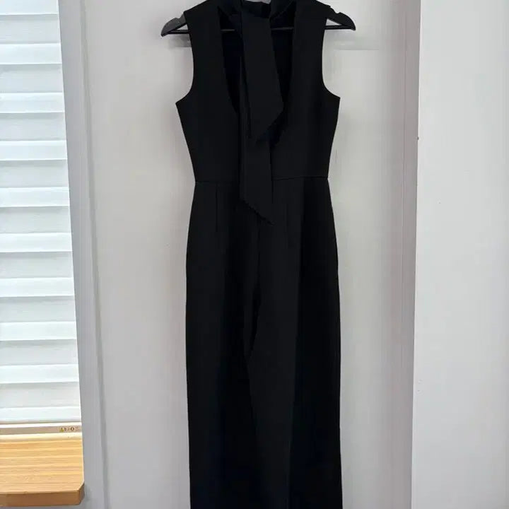 [BUNJANG] Club Monaco Black Jumpsuit / 클럽모나코 점프수트