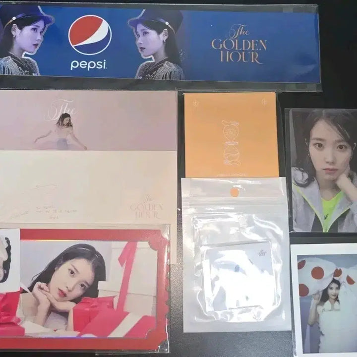 [BUNJANG] IU 2022 Golden Hour Concert Uaena Zone Special Gift Bundle Set / 아이유 2022 골든아워 콘서트 유애나존 역조공, 아이크 특전 일괄