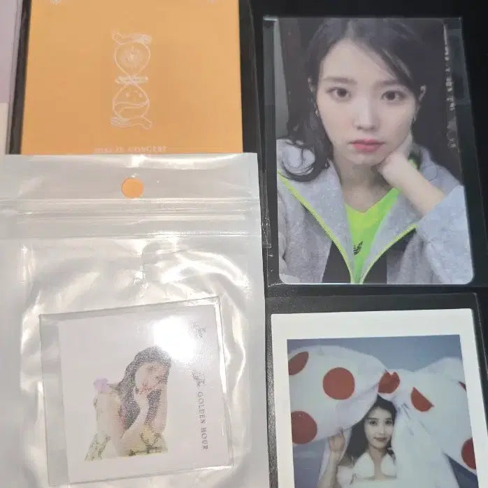 [BUNJANG] IU 2022 Golden Hour Concert Uaena Zone Special Gift Bundle Set / 아이유 2022 골든아워 콘서트 유애나존 역조공, 아이크 특전 일괄