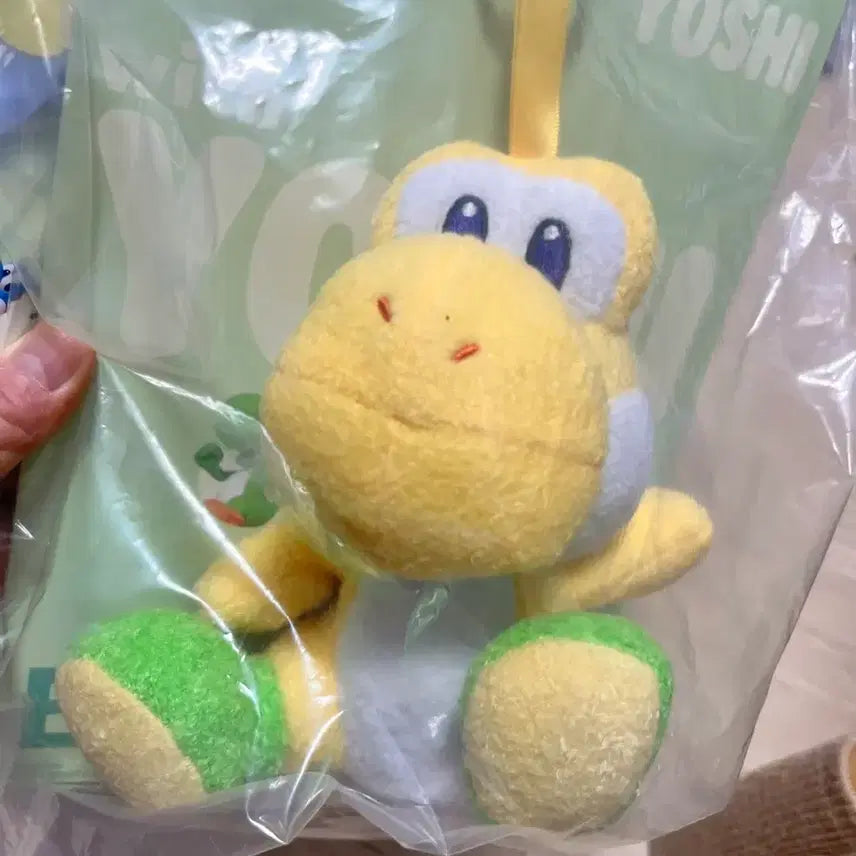 [BUNJANG] Ichiban Kuji Super Mario Yoshi B Prize Keychain Yellow + Hawii Prize / 이치방쿠지 슈퍼마리오 with 요시 B상 키링 노랑+하위상