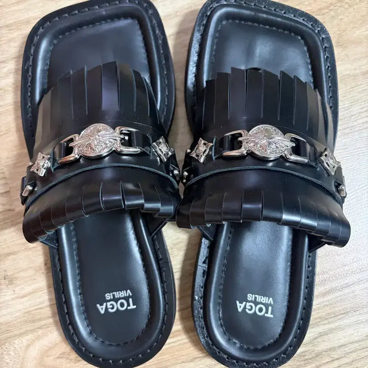 [BUNJANG] TOGA VIRILIS Leather Sandals Black Size 41 / 토가 비릴리스 AJ1417 레더 블랙 - 41 사이즈