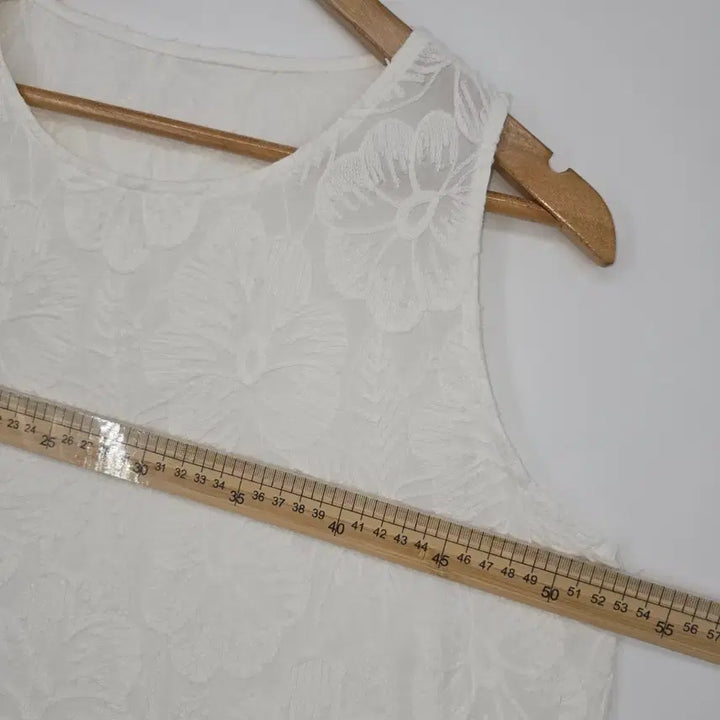 [SOLD OUT] 화이트 레이스 자수 민소매 롱 원피스 [F51012]