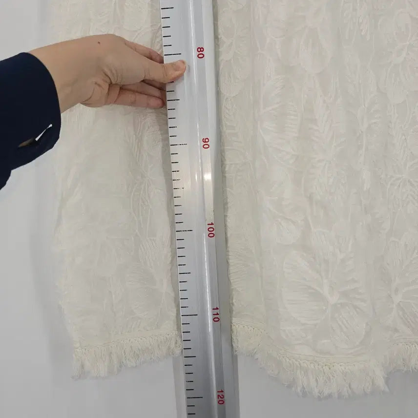 [SOLD OUT] 화이트 레이스 자수 민소매 롱 원피스 [F51012]