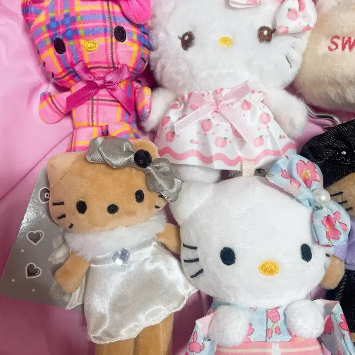 [BUNJANG] Sanrio Hello Kitty Doll Bundle Set / 키티 인형 일괄
