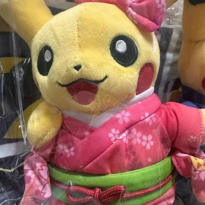 [BUNJANG] Monthly Pikachu New Year Kimono Pikachu Plush Set / 먼슬리피카츄 새해기념 기모노피카츄