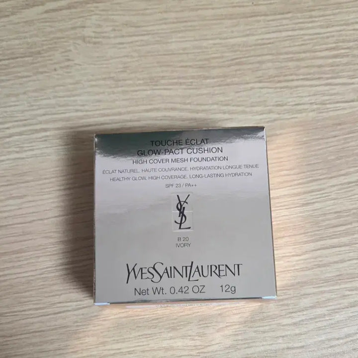 [BUNJANG] Yves Saint Laurent Touche Éclat Glow Pact Cushion B20 / 입생로랑 뚜쉬 에끌라 글로우팩트 쿠션 B20(새제품)
