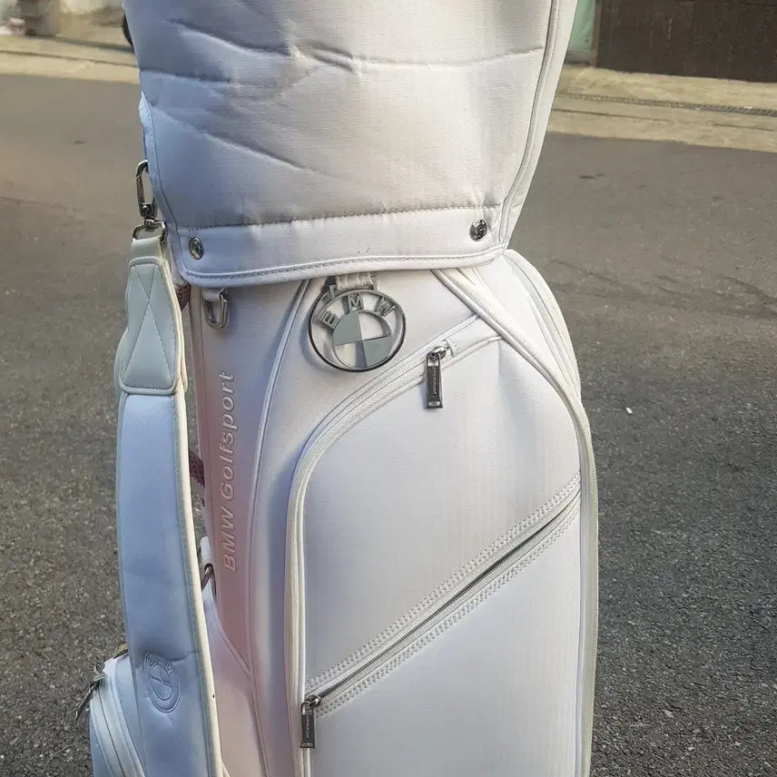 [BUNJANG] BMW Golf Bag Wheeled Bag / BMW 골프백 바퀴 휠백 저렴히 팝니다