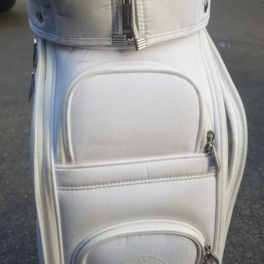 [BUNJANG] BMW Golf Bag Wheeled Bag / BMW 골프백 바퀴 휠백 저렴히 팝니다