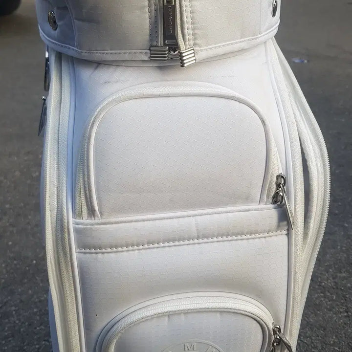 [BUNJANG] BMW Golf Bag Wheeled Bag / BMW 골프백 바퀴 휠백 저렴히 팝니다