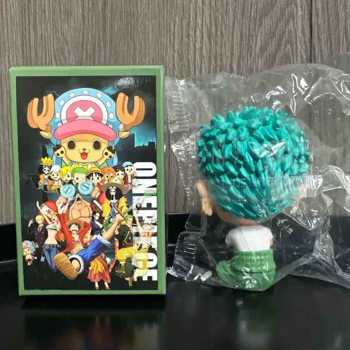 [BUNJANG] One Piece Zoro Figure (Sealed) / 미개봉 원피스 조로 피규어