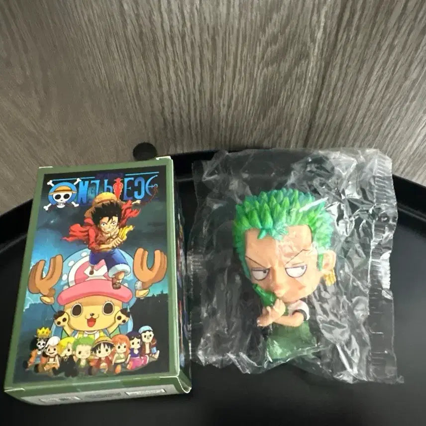 [BUNJANG] One Piece Zoro Figure (Sealed) / 미개봉 원피스 조로 피규어