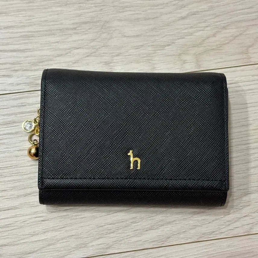 [BUNJANG] Hazzys Black Leather 3-Fold Wallet with Puppy Charm / 헤지스 블랙 퍼피장식 버블참 장식 소가죽 3단 반지갑